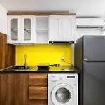 Sweet Rentals Homes - Studio W Kitchen & Netflix
